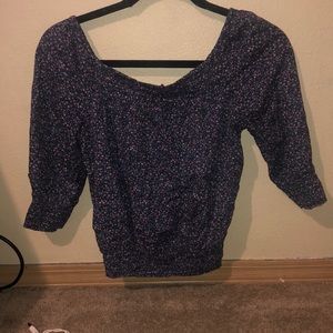 Croped mid-sleeve square neck top